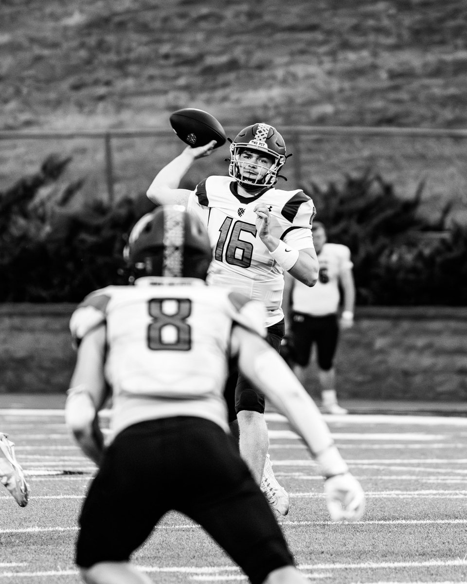 Game 1
📸 H. Pierce

#Outsiders #OneBlood #d3fb