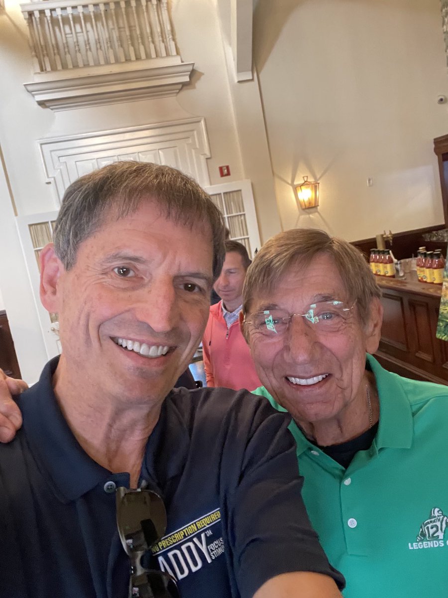 BernieKosarQB's tweet photo. It’s an Awesome NY Jets Charity Morning 🏈 #UMatter #JoeNamath #WesleyWalker #MartyLyons @nyjets https://t.co/a834Gs3FSU #DawgPound https://t.co/KUSnsB2pbC