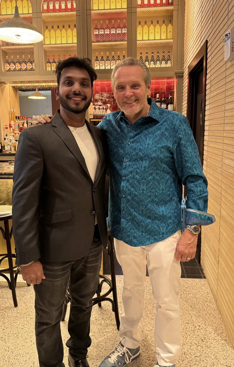 Had an amazing time meeting <a href="/BobKnakal/">Bob Knakal | NYC Investment Sales</a> always inspiring to connect with passionate and like-minded individuals <a href="/creisummit/">creisummit</a> Excited about the possibilities ahead and looking forward to future collaborations! 🙌#bkrealestateadv #thehutfin #Collaboration