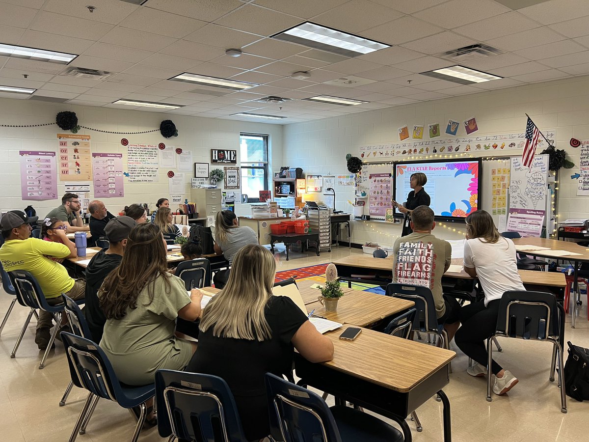 Lori Smith tweet media