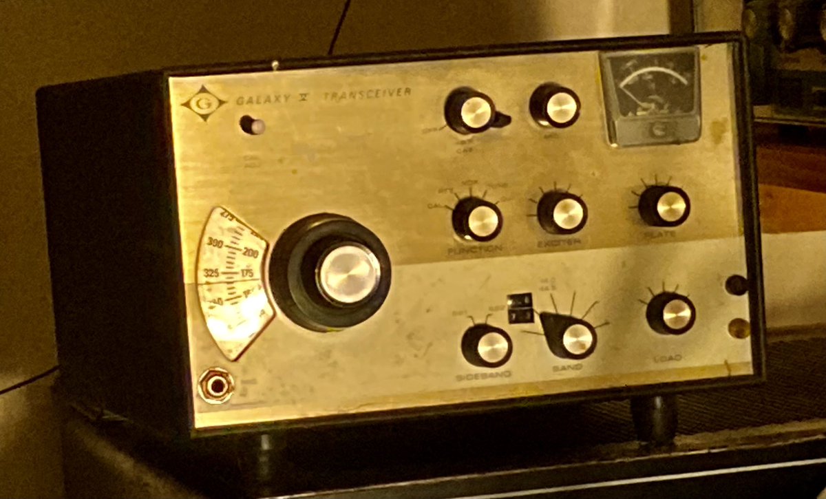 Vkthreepi's tweet image. The 1964 #Galaxy V #transceiver (not by Samsung 😀) is sitting in the corner of my #shack begging for attention. 60 years young. Uses #valves to produce 200w PEP. Also has 6 transistors! Can operate 80m to 10m. Should bump it up my project list. ham #radio #boatanchor #HF
