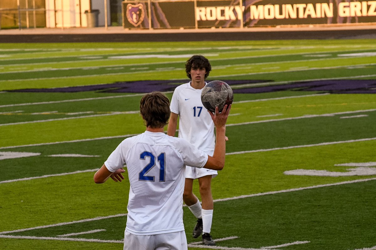 PACK V. EAGLES TONIGHT!! 

🆚 Capital HS 
⏰ 6:00 PM
📍 Timberline HS