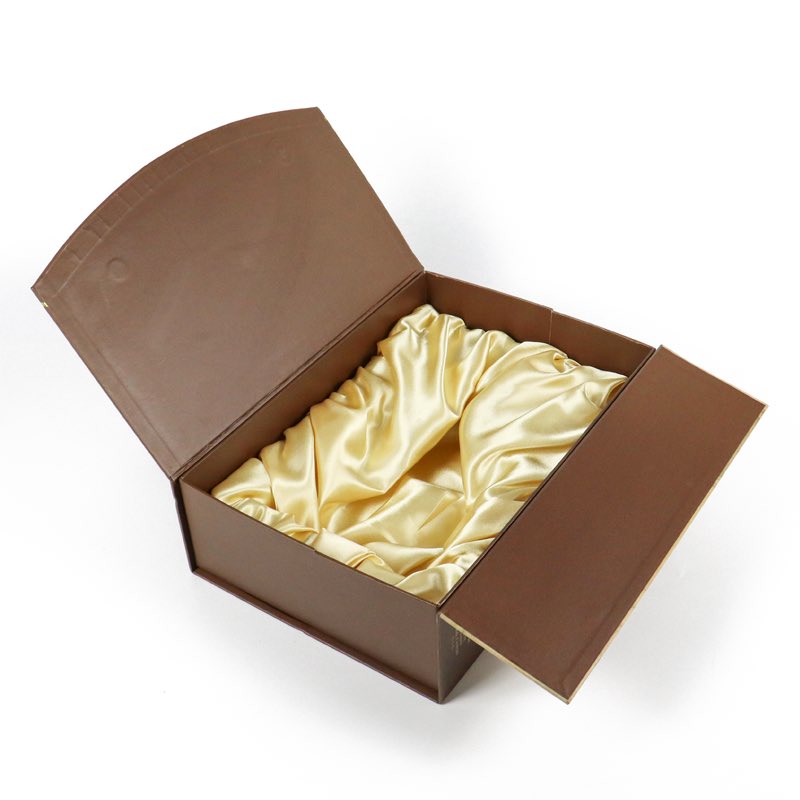 crownwinalice's tweet image. Choose an extraordinary gift for an important moment. Our double-door wine gift box provides comprehensive customization services, from color to logo, every detail is carefully crafted for you.#customwinebox #giftboxfactory #custompackagingbox