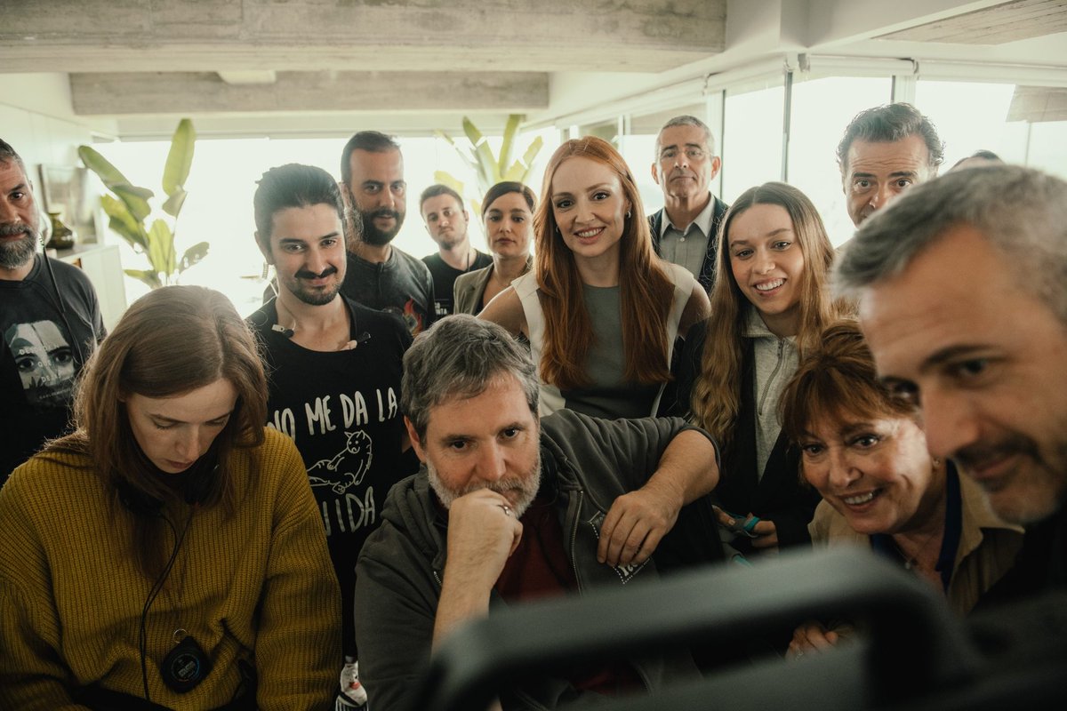 alteregoth's tweet photo. Hoy se estrena la tercera temporada de #RAPA la serie dirigida por @jorgecoira, con guion de #PepeCoira y que cuenta con un reparto increíble en el que el personaje de #EvaBarreiro resulta crucial🎥
Ya disponibles los dos primeros capítulos en @MovistarPlus‼️
#Rapa3
@Portocabo https://t.co/HBIoIczzXP