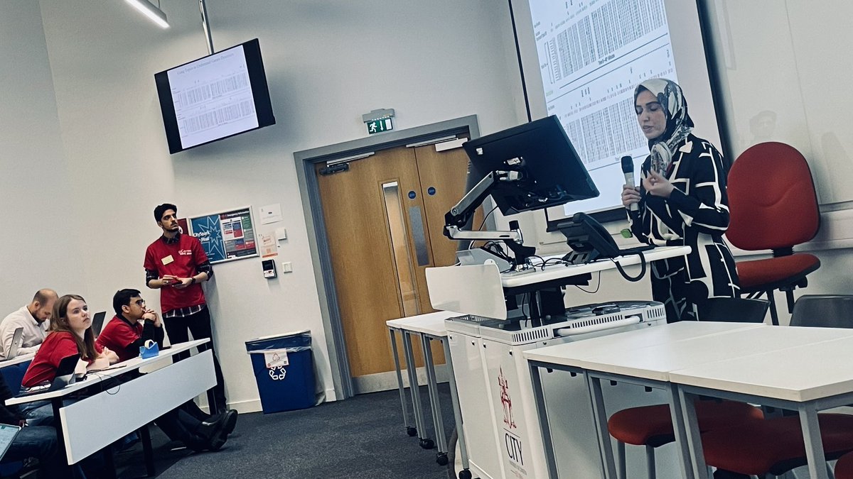 Great to see diverse  <a href="/giCentre/">giCentre</a> contributions at #cgvc2024 - also, we learn that all sorts of cognitive superpowers emerge when people hit their 50s. Must watch out for these.