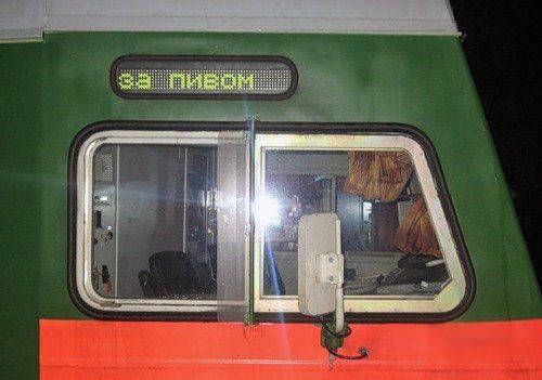 Двадцать тысяч кусб под водой tweet media