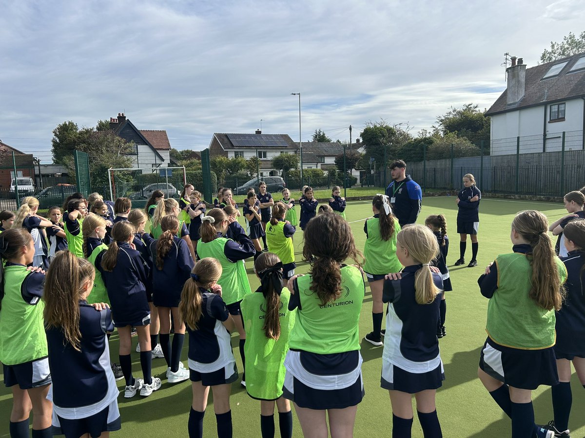 HodgsonPEDept's tweet photo. The Year 7 girls enjoying one of the first rugby lessons with @FyldeRugbyFdn 
Can’t wait to see their progression over the becoming weeks. https://t.co/ocZ1bNVBV1