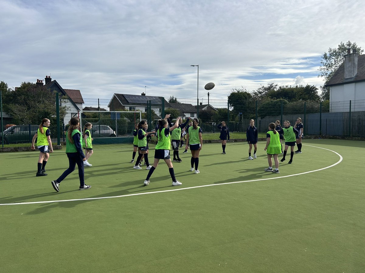 HodgsonPEDept's tweet photo. The Year 7 girls enjoying one of the first rugby lessons with @FyldeRugbyFdn 
Can’t wait to see their progression over the becoming weeks. https://t.co/ocZ1bNVBV1