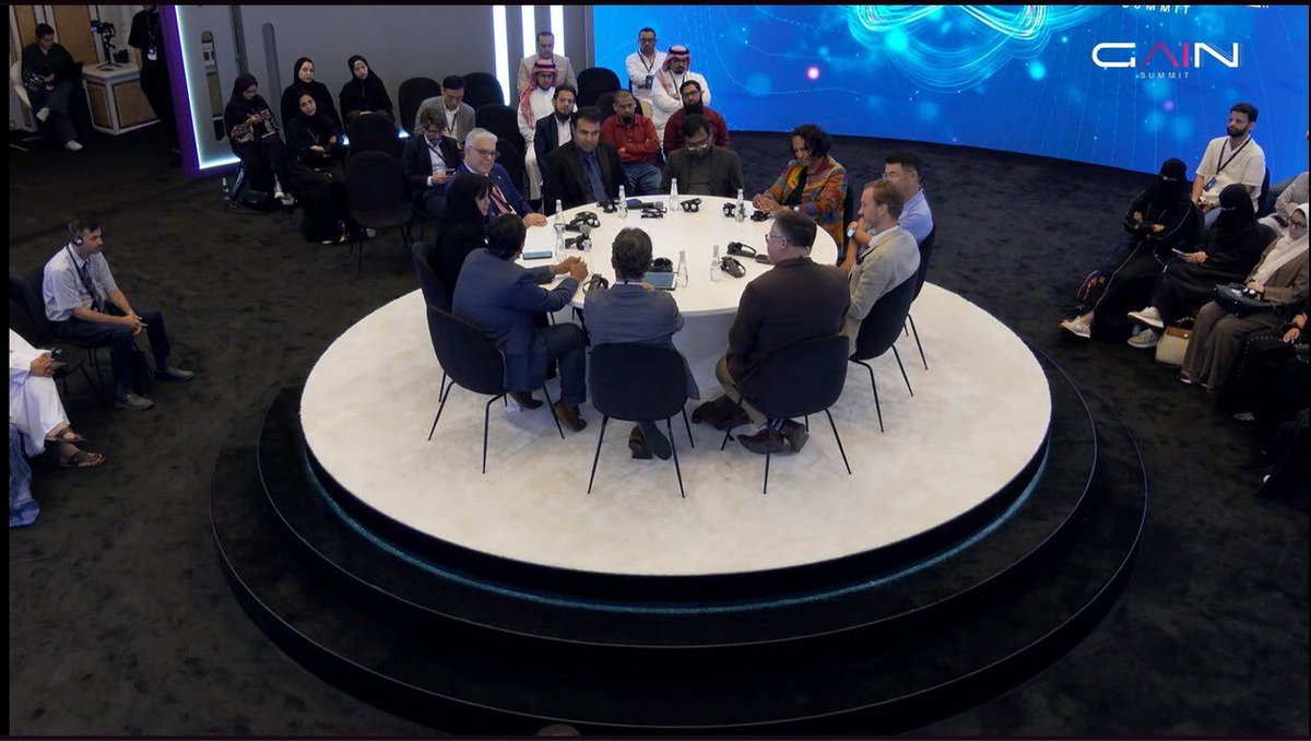 aisomalia's tweet photo. Today, AI Somalia virtually attended GAIN 2024, exploring AI's impact on healthcare, misinformation, and bridging the academia-industry gap for real-world solutions. #GAIN2024 #AISomalia #AIInnovation https://t.co/04Ui3trVh8