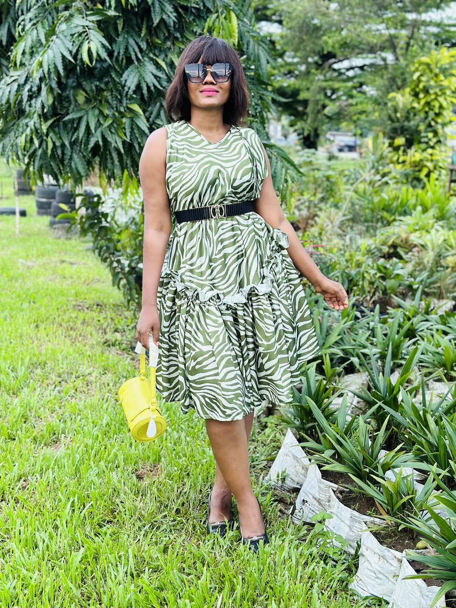 DIAMONDSLook2's tweet image. Nous prenons toujours plaisir à vous sublimer💎
1: 20000Fcfa, 2 : 16000fcfa ,
 3: 18000Fcfa , 4: 15000Fcfa
Douala Makepe. 
Rt🙏🏽