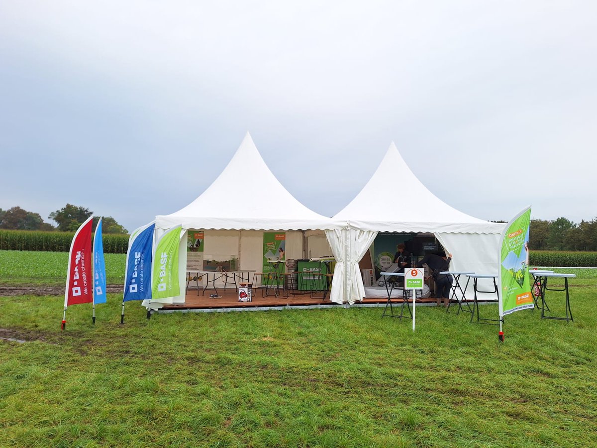BASF_Agro_FR's tweet photo. [AGENDA]

En direct de la Ferme du Futur ! 📸

Nos équipes sont prêtes à vous accueillir à Carcarès-Sainte-Croix (40) pour vous présenter nos nouvelles solutions, dont ONE SMART SPRAY, système de pulvérisation intelligente, en partenariat avec le @Maisadour.

#WeAreBASF #BASFAgro #FermeDuFutur #Innovation #Pulvérisation