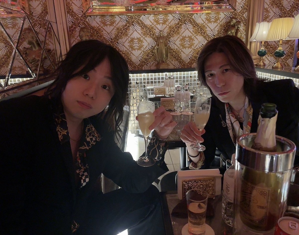 9/12、こんばんは。

愛本店の翔也チャンネル、第274弾。

公開中です。

皆、見てね。

写真は少し前のもの。

関西の方はゲリラ豪雨に注意してください。

#愛本店の翔也チャンネル 
#YouTube 
#YouTuber 

店休日なのに伝えないドッキリpart2 #shorts youtube.com/shorts/2YsoRE0… <a href="/YouTube/">YouTube</a>より