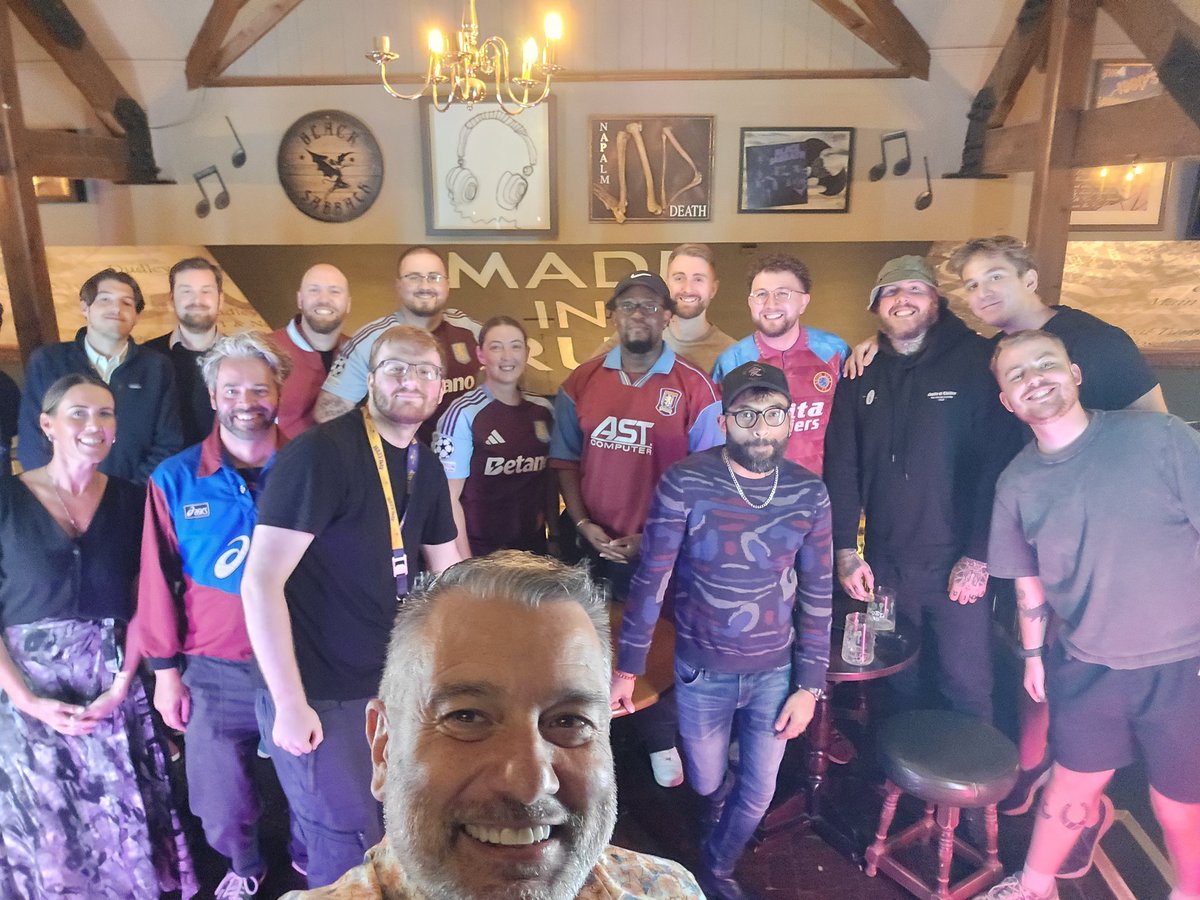 GuillemBalague's tweet photo. I was not sure what to expect from my meeting with #AstonVilla content creators and fans with stories organized by @trunkbbi and @greeneking and the conversation (soon a @purefootballpod podcast and also in the social media of all that came to the Malt House) went well beyond what I thought. We touched on emotional memories, the recent past, the hopeful present, even ticket prices of course…

This is my first step towards the book I am working on (provisional title, ‘#AwakeningTheGiantBook’) about Aston Villa, Unai Emery, present and future of the club. And I think my new friends might have written the Foreword to the book for me! 

It was a please to listen to you, Gemma, Simon, Joe, Baz, JT, Sam, Ben, Adam, Luke. 

Please, add below your tags and also the content you are creating for everyone to enjoy! See you soon!