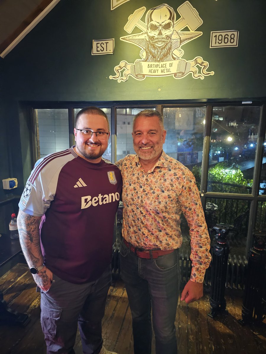 Guillem Balague (@guillembalague) on Twitter photo I was not sure what to expect from my meeting with #AstonVilla content creators and fans with stories organized by <a href="/trunkbbi/">TrunkBBI</a> and <a href="/greeneking/">Greene King</a> and the conversation (soon a <a href="/purefootballpod/">Pure Football Podcast</a> podcast and also in the social media of all that came to the Malt House) went well beyond I was not sure what to expect from my meeting with #AstonVilla content creators and fans with stories organized by <a href="/trunkbbi/">TrunkBBI</a> and <a href="/greeneking/">Greene King</a> and the conversation (soon a <a href="/purefootballpod/">Pure Football Podcast</a> podcast and also in the social media of all that came to the Malt House) went well beyond