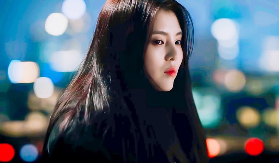 경성의 봄은 유달리 빨리 찾아왔으나, 나의 겨울은 아직 끝나지 않았다.