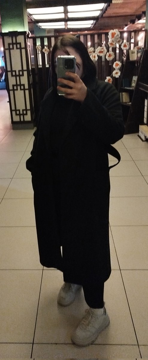 some_pidor's tweet image. Купили с мужем себе пальто и брюки, ходили вчера такие важные