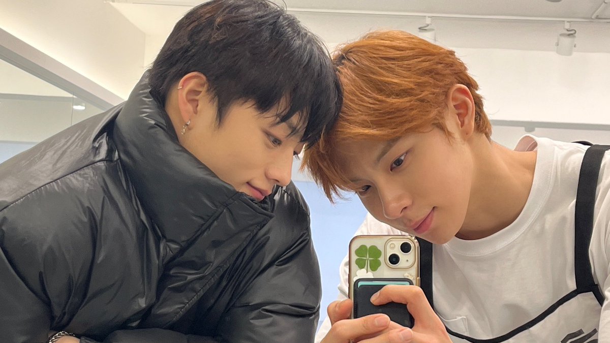 y2bungee's tweet photo. soy yo y mi mejor amigo contra el mundo, siempre habrá mucho que nos arme y destruya es como una #𝗅𝗈veꭑha𝗍ᥱུ⃨·𝔱unes relationship que ahora es más que exclusivo este #𝚍ɾamᥲ𝘁︩︪ׄic·𓊆𝓴iss𓊇.

𐅛𝅦⃢  ᅠ' ᅠ𝚜uթྀǝ̤𝚛 이끌림 ✿ 𝐤yི۪lǝ https://t.co/ladKhVucWG