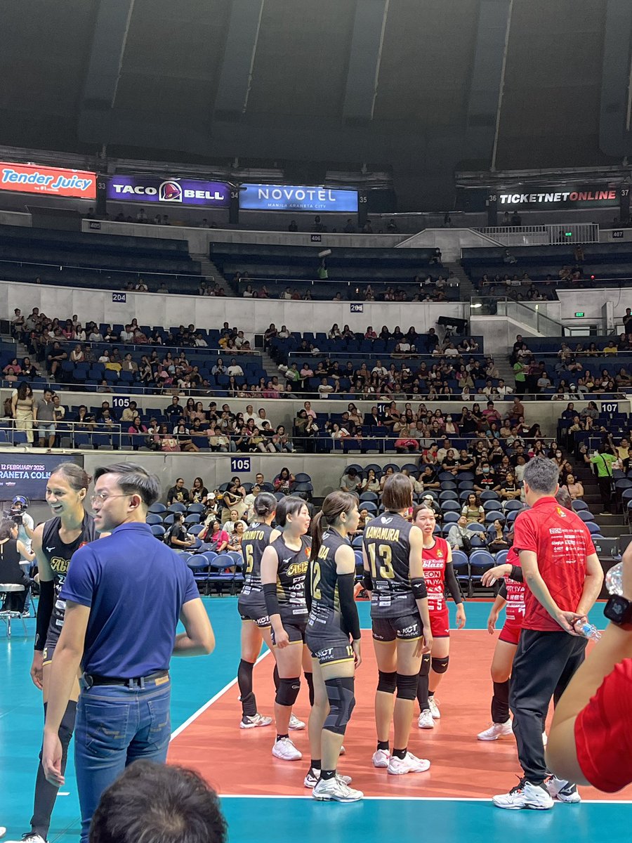 News5PH's tweet photo. Nasungkit ng #Kurashiki #Ablaze ang bronze medal sa #PVL #InvitationalConference matapos talunin ang #EST Cola sa tatlong sets, 25-22, 26-24, 25-20.

Susunod na maghaharap ang #Cignal at #Creamline para sa gold medal match. #News5 https://t.co/o9twyXO2re