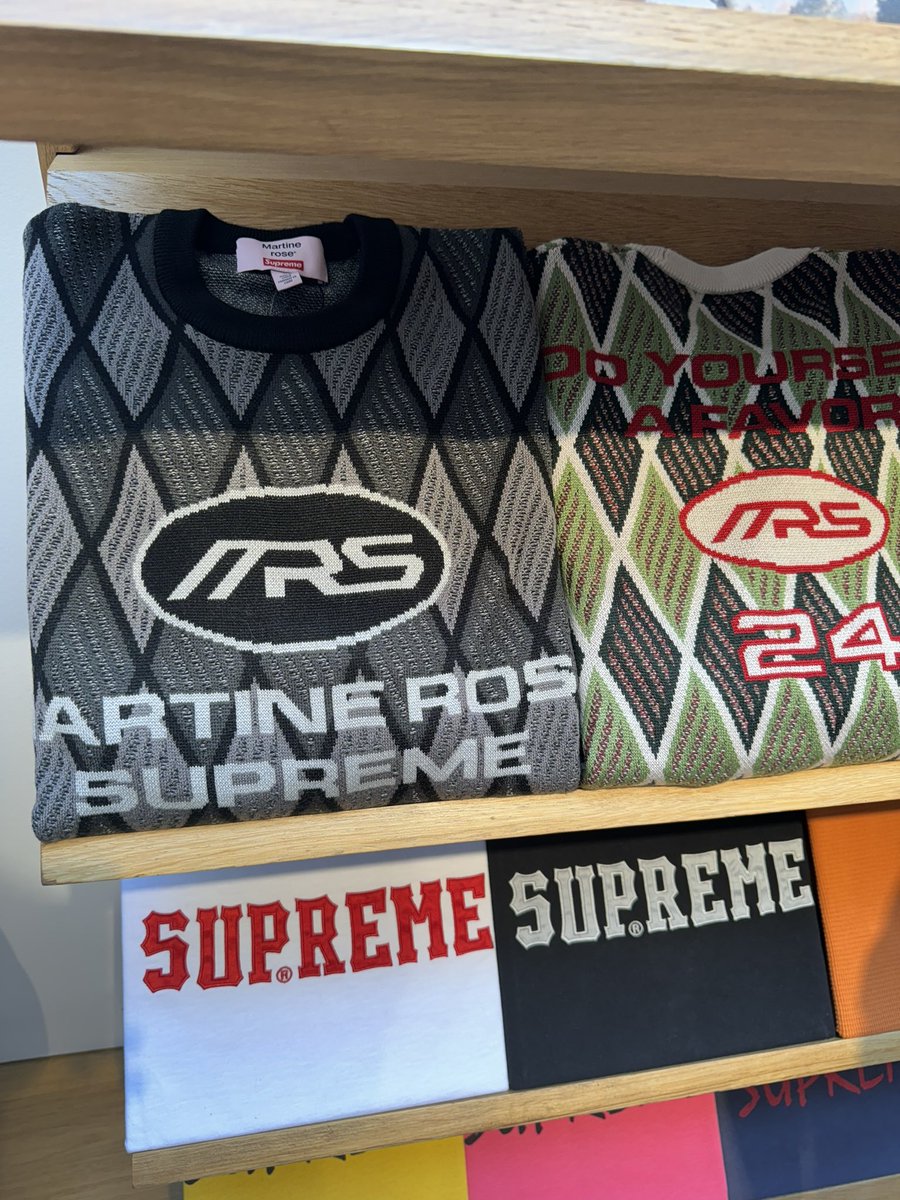 Supreme Drops tweet media