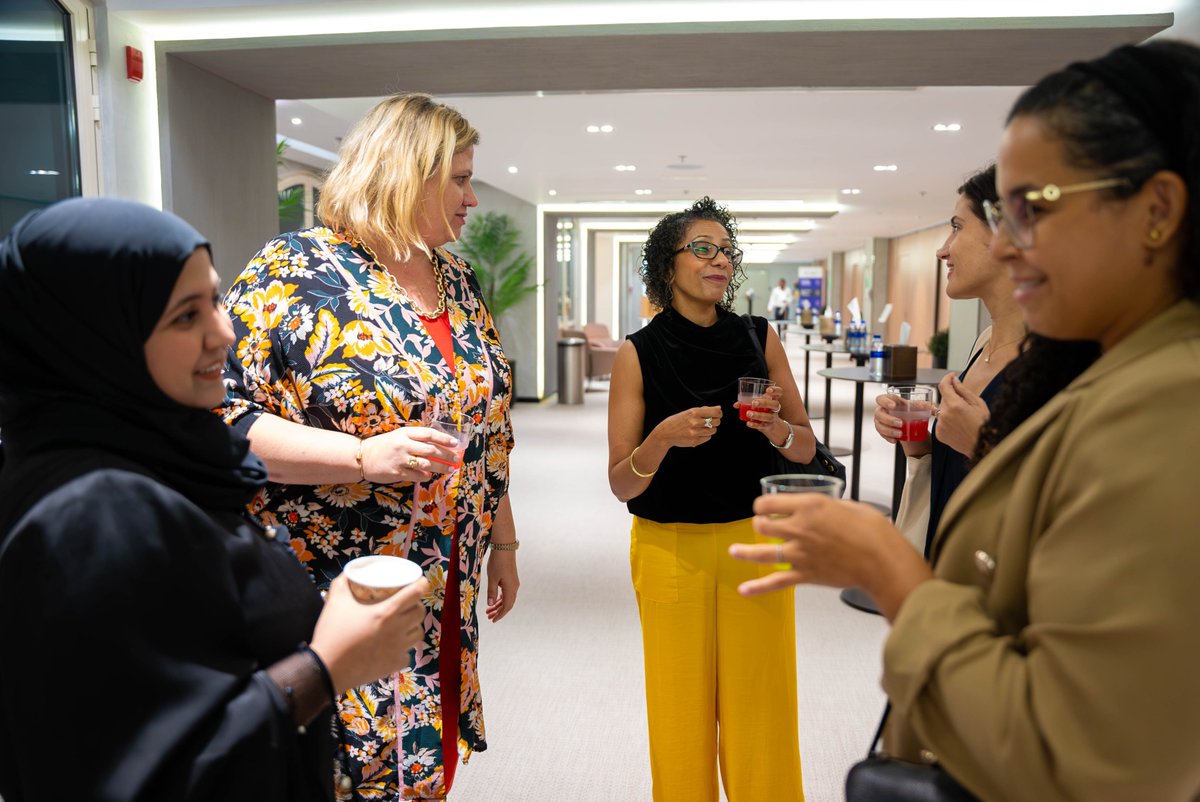 The Fulbright Alumni Event was incredibl! Alumni from around the world in the UAE had engaging discussions and made great connections. Thanks to our panelists and moderator: Ms. Jacqueline Deley, Ms. Tilila El Moujahid, Mr. Omar Al Busaidy, Mr. Fadi Qayed, and Ms. Sara El Dallal.