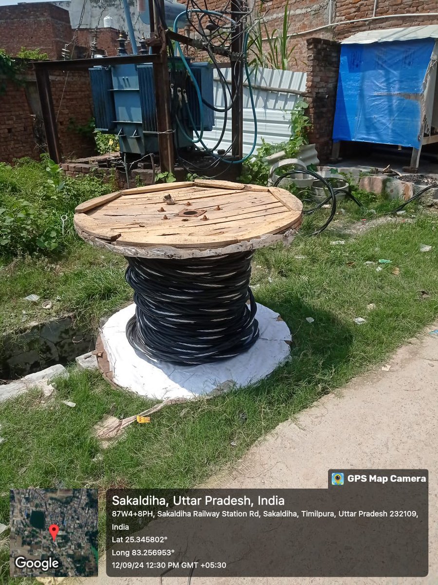 puvvnlchandauli's tweet image. जनपद चंदौली विद्युत वितरण खंड- तृo, सकलडीहा  में क्षेत्र के अंर्तगत विद्युत व्यवस्था को बेहतर बनाने के लिए #RDSS योजना के तहत #abcCable लगाने का कार्य किया गया जिससे शार्ट सर्किट जैसी समस्या को दूर किया जा सके l 
@aksharmaBharat 
@EMofficeUP 
@PuVVNLHQ 
@UPPCLLKO