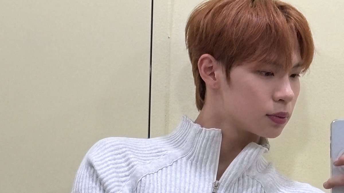 y2bungee's tweet photo. debe ser parte de mi hobby tomarme mil fotos en el medio de un #𝔇ys𝕥o𝚙𝕚a通往·𝔘𝕥o𝚙𝕚a sabiendo que el mundo se puede acabar en cualquier momento puedo tener la esperanza de estar más que presente en #𝔖𝕥a𝐫軽い·𝐶o͞me𝔅äck.

𐅛𝅦⃢  ᅠ' ᅠ𝚜uթྀǝ̤𝚛 이끌림 ✿ 𝐤yི۪lǝ https://t.co/pvlEJHQhqW