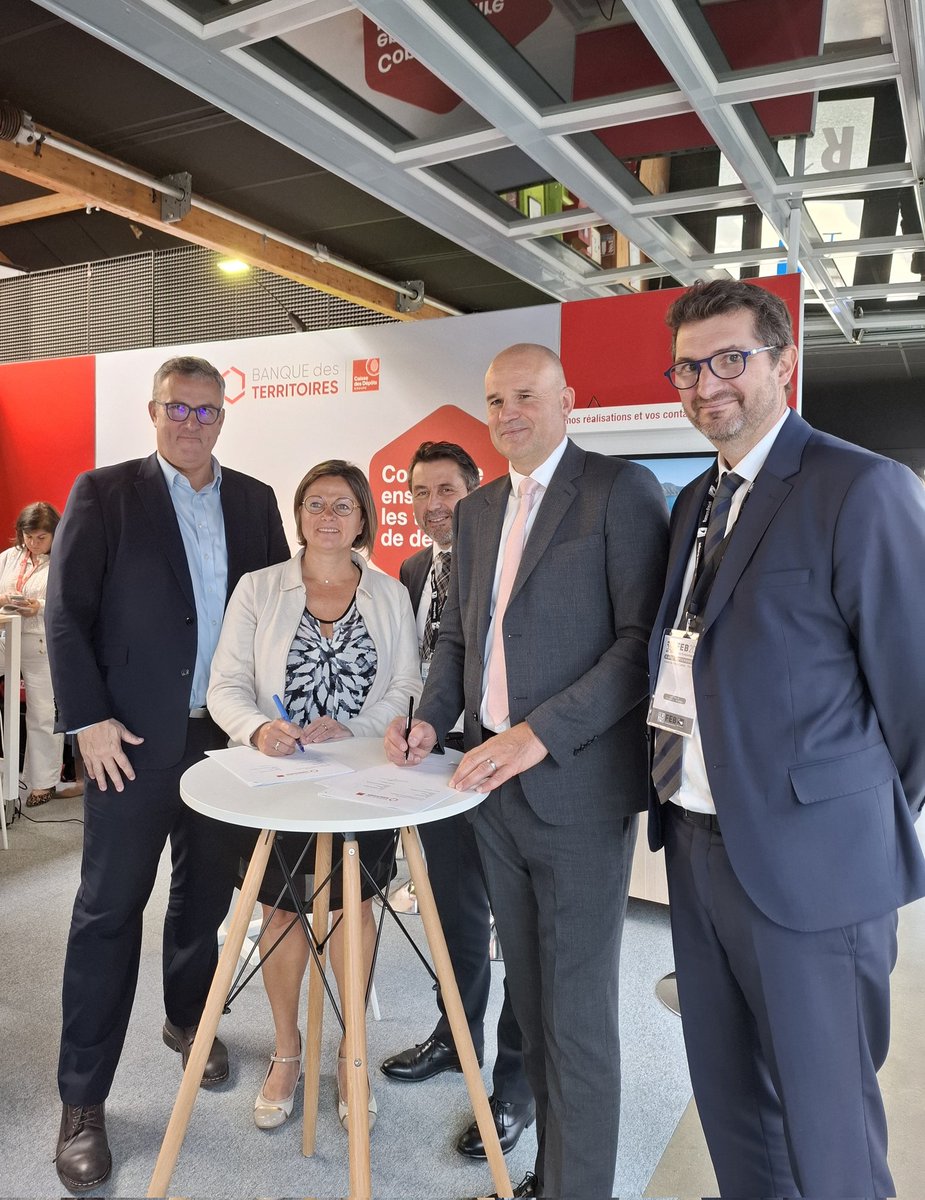 La <a href="/BanqueDesTerr/">Banque des Territoires</a> et Terre d’Armor Habitat ont signé le financement pour la réhabilitation et l'extension de la maison d'accueil temporaire pour personnes en situation de #handicap à #Lamballe. Un pas important pour  l'inclusion !
 
<a href="/slafargue_bzh/">Stéphane Lafargue</a> <a href="/GaelleRoutier/">Routier Gaëlle</a>
<a href="/AroBretagne/">ARO Hlm Bretagne</a>