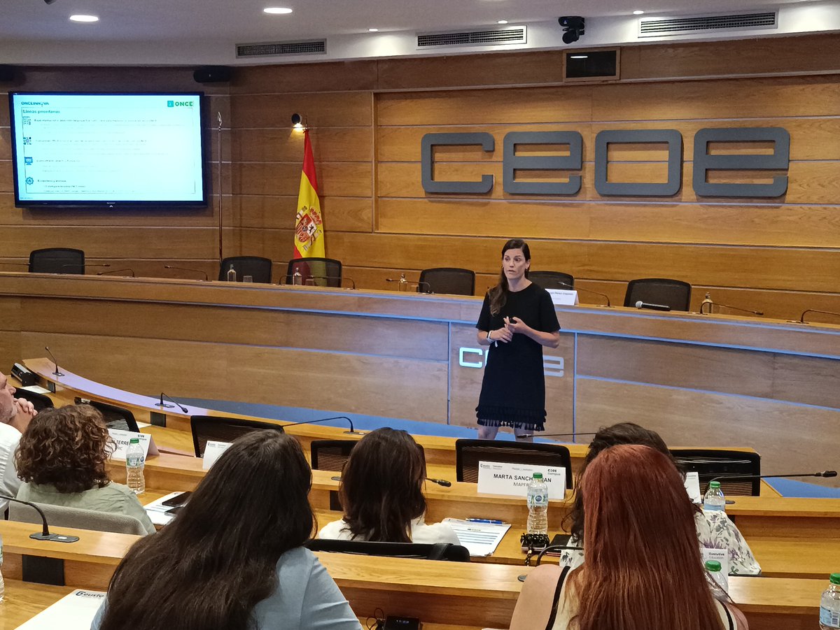 ONCE_oficial's tweet photo. En #PeopleR_Evolution Ana Orgega habla de emprendimiento y soluciones con #ONCEInnova que ayudan a mejorar la calidad de vida de personas con discapacidad
#SomosONCE #SomoTalento #SomosInnovación #SomosInclusión #PeopleRevolution #RetoONCEInnova https://t.co/kqHcRRHmjV