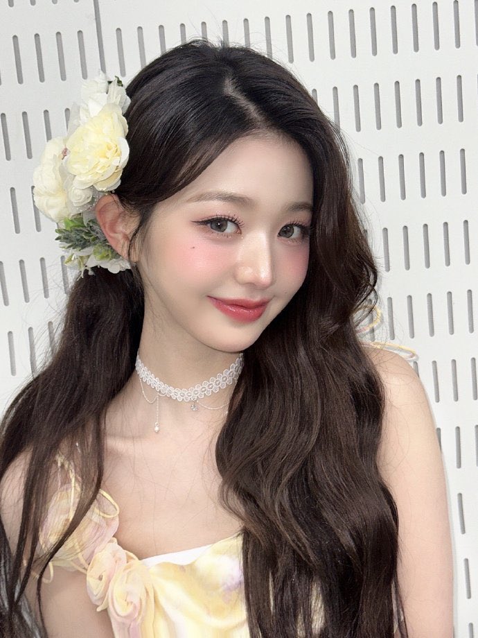 ivepics_'s tweet photo. wonyoung weibo update https://t.co/tKvh4zLtxf