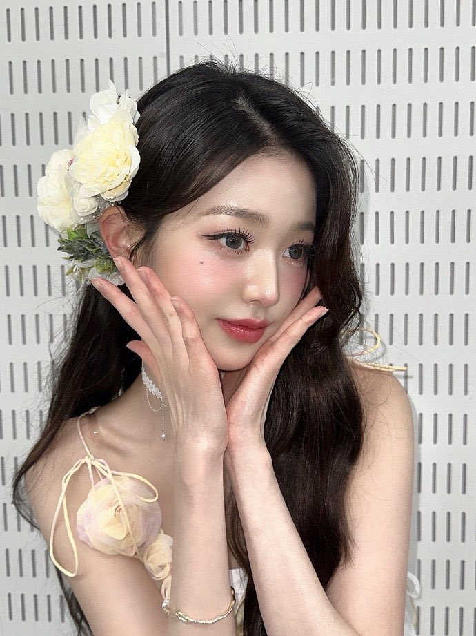 ivepics_'s tweet photo. wonyoung weibo update https://t.co/tKvh4zLtxf