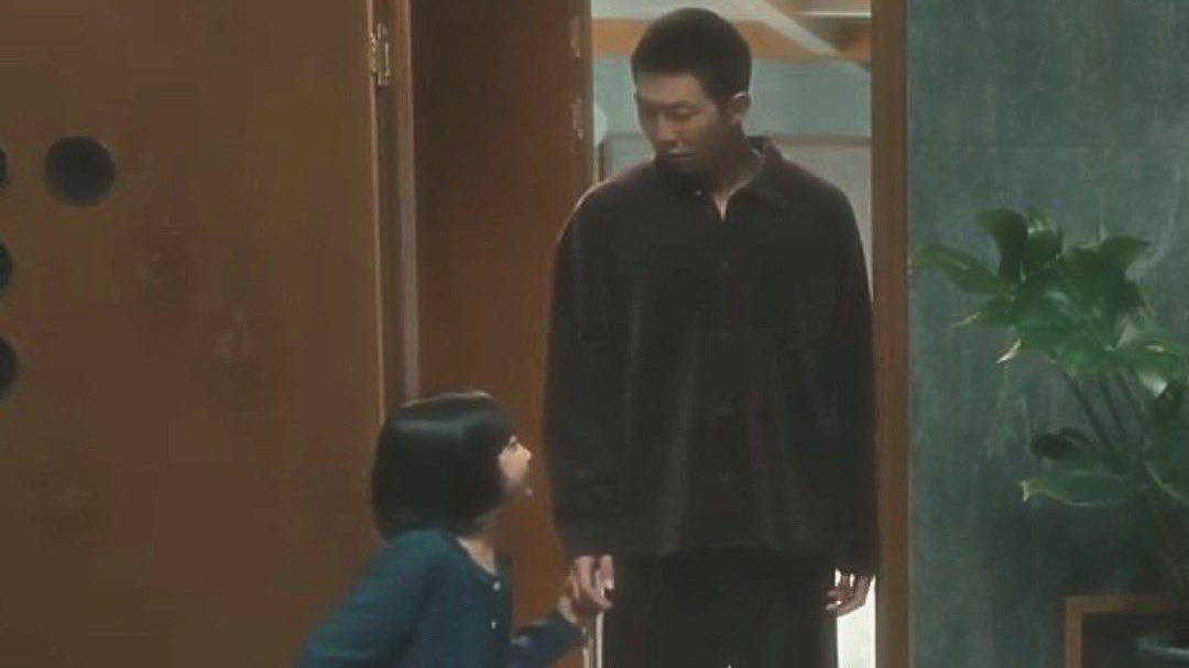 EB0YRM's tweet photo. namjoon is so girl dad coded <3 https://t.co/Ka1BojIKfI
