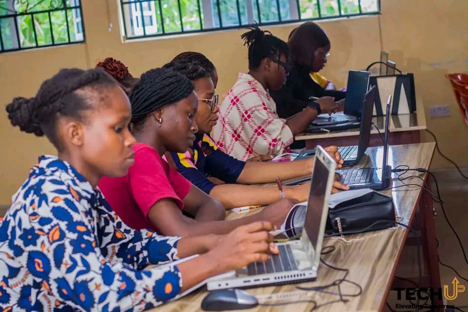 laskilltraining's tweet photo. Check the last slide for more details 

#LAskillTrainingCenter #DiscoverLearnMonetize #learnaskillthatpays  #tbthursday #techskills #akwaibomtech #innovation #digitalskills #verydemureverymindfulverycutesy  #postviral #trending https://t.co/jOFhsDKqfJ