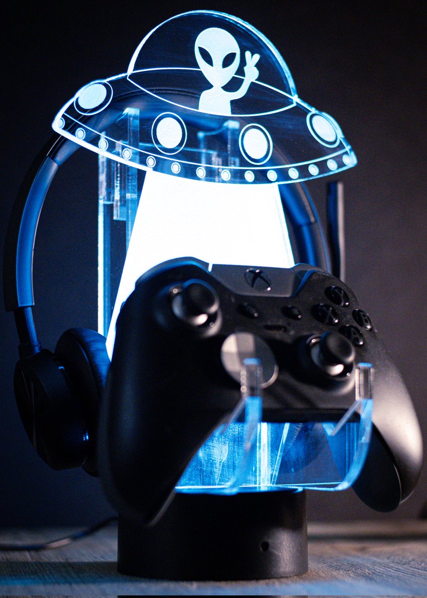 We come in piece! This is our abducted LED controller and headset stand. Made for gamers, this LED stand would be a great addition to your station!

twistedoaktradingco.etsy.com