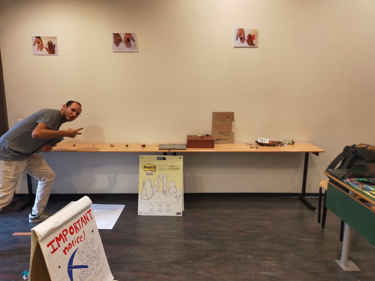 CcstMaster's tweet photo. Rush final pour la promo des CCST sur le projet en collaboration avec @GalerieEureka et @edytem_fr ⏱️
Levé de rideau dans moins de deux heures 🎭 https://t.co/sqPBpVnRzf