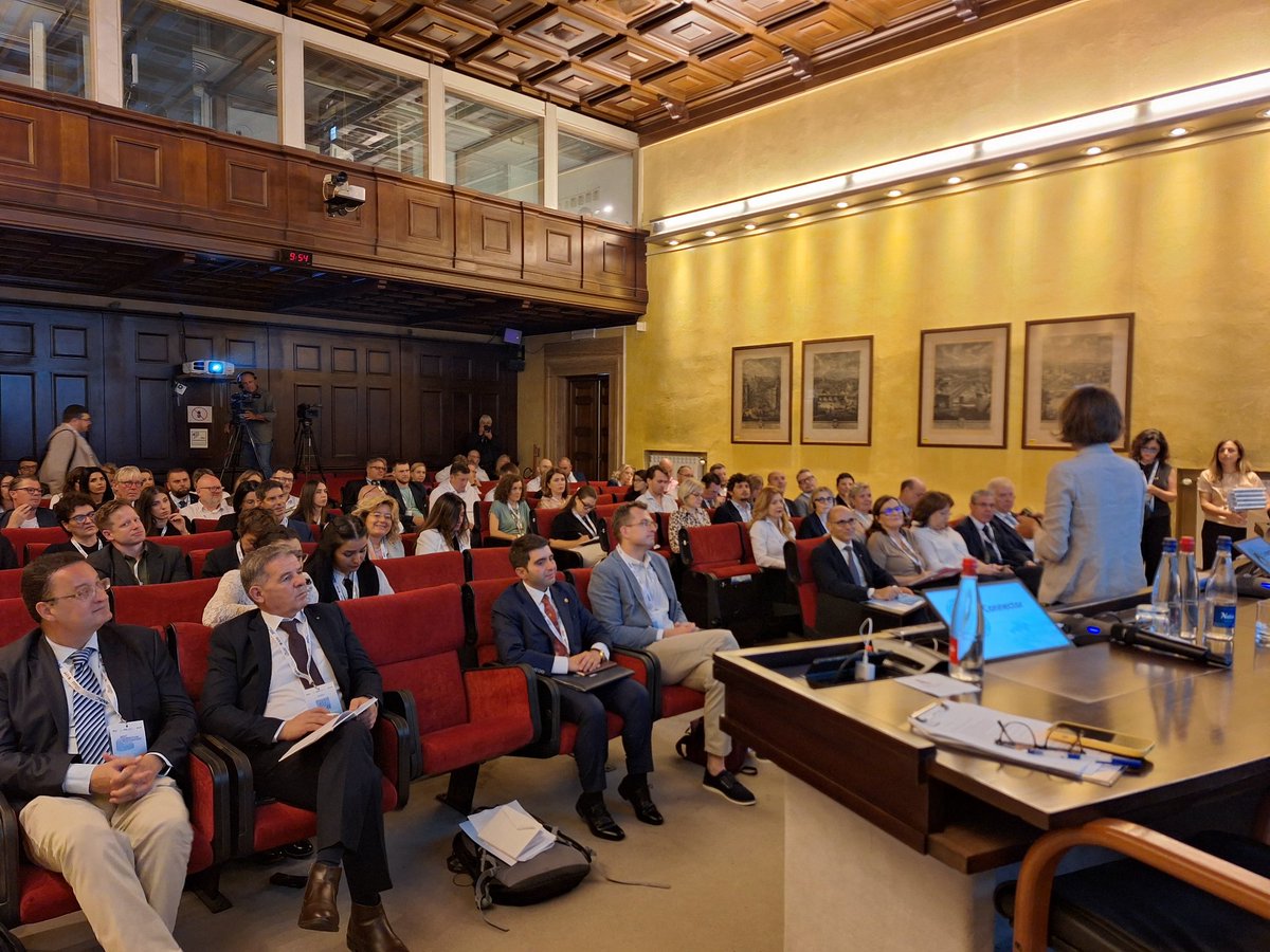 GavinHayman_GW's tweet image. Exceptional panel to start us off here in Rome 🙏 

Profs Annamaria La Chimia @UoN_Law &amp;amp; @GustavoPiga, @UNODC_AC's Constantine Palicasky &amp;amp; @OECDgov's Erika Bozzay sharing powerful egs of impact of procurement on people, representation, choices &amp;amp; politics &amp;amp; tradeoffs involved