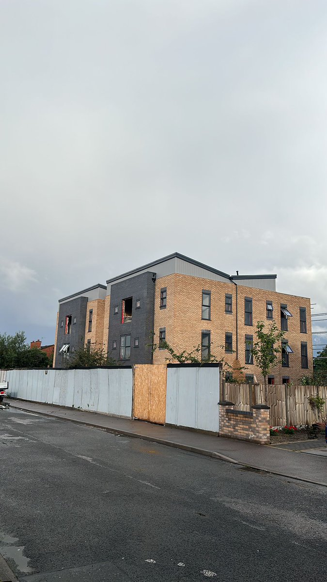 condylofthouse's tweet photo. Great to see this 12unit apartment scheme coming along. https://t.co/efPwmgnQNT