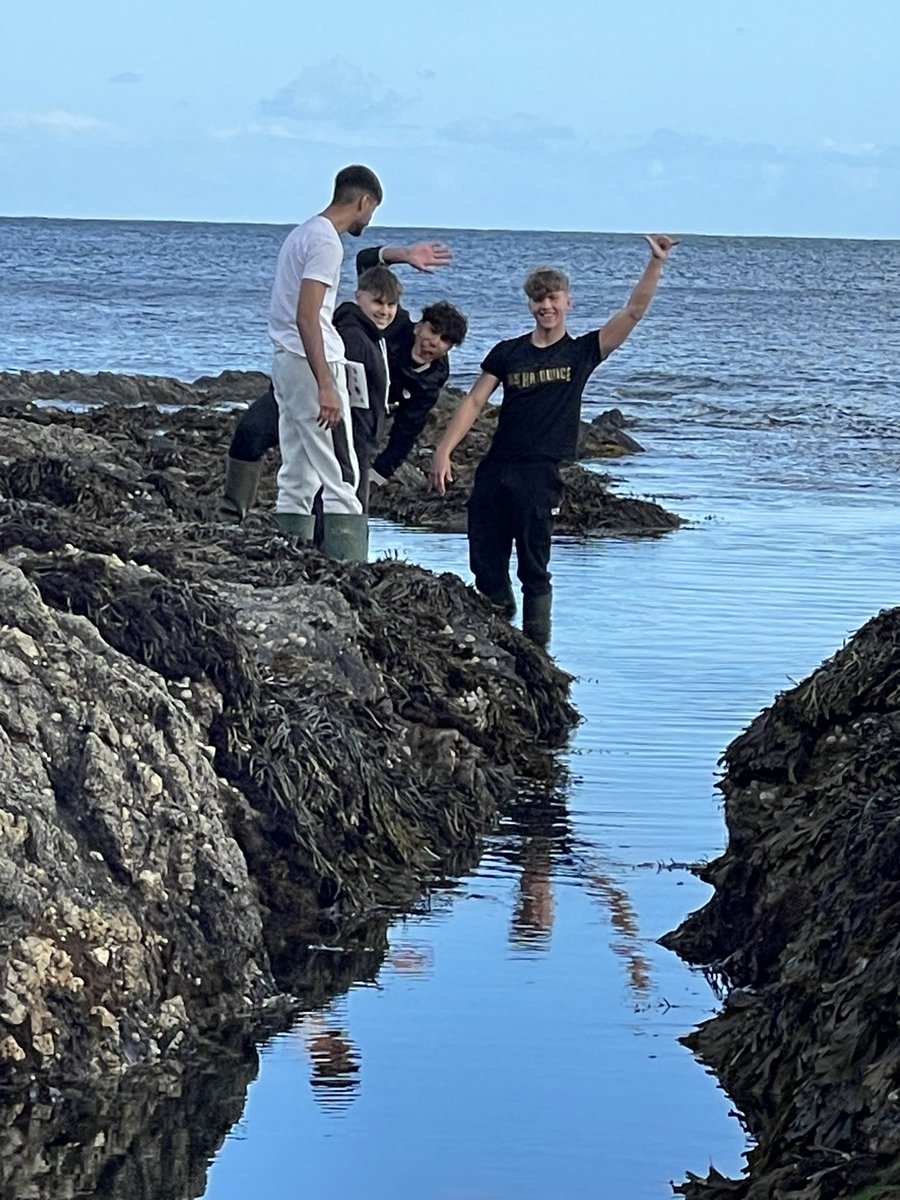 BCCbio's tweet photo. Marine field work in action @BishopChalloner @BCCSix @FSCSlaptonLey @FSCSlaptonLey https://t.co/3RBveBx15H