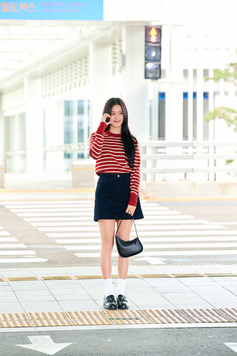 NEWSJISOO's tweet photo. Tommy Hilfiger updated on weibo with #JISOO. https://t.co/eYCdJVMVhR