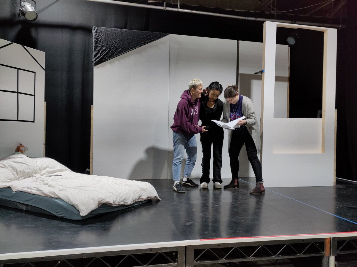 WhiteWallShow's tweet image. Our #assistantdirector is watching rehearsals with a keen eye.

'Staring at a White Wall' #whitewallshow #newwriting

@ace_national #nationallottery30 

@rgadsbydirector 
@mariakayum 
@Montgomery_G_ 
@LucyLitchfield 
@LSHelbig