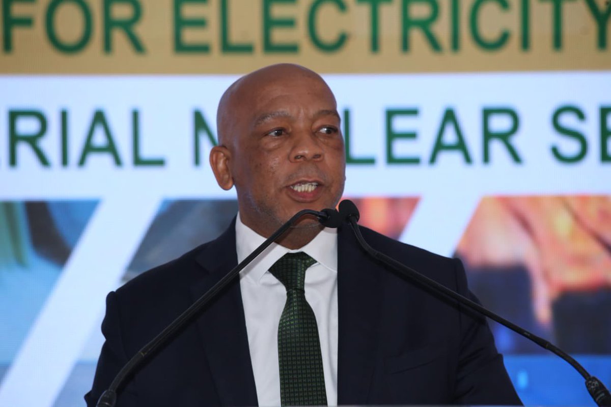 Kgosientsho_R's tweet image. Today we delivered a keynote address at the Nuclear Seminar hosted by the Ministry of Energy and Electricity, in Irene, Tshwane.

#NuclearSeminarSA 🇿🇦
#BetterAfricaBetterWorld 🌍