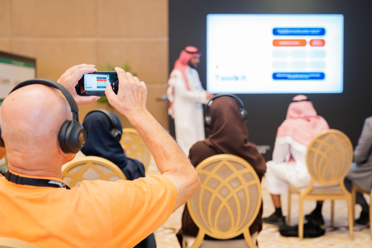 safedecisionKSA's tweet image. جانب من ورشة العمل التي قدمها م. محمد عويضة بعنوان &quot;Safe &quot;Decision Private Cloud، خلال معرض #MENAISC2024.

تم استعراض حلول الشركة في مجال الحوسبة السحابية الخاصة، ومناقشة التحديات التي تواجه القطاعات المختلفة في التحول الى الحوسبة السحابية.
#MENAISC2024  #KSA #Visin2030