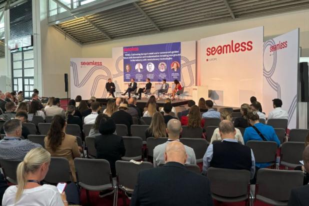 We bring you some of our highlights from the second day at <a href="/SeamlessEU/">Seamless Europe</a> 2024 in Munich, covering financial inclusion, blockchain, tokenisation, partnerships and more. thefintechtimes.com/seamless-europ…