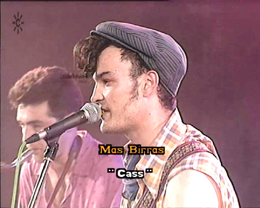 ArchivoCanalSur's tweet photo. #LaEstrellaAzul de @JavierMacipe, basada en la vida del #cantante y compositor Mauricio Aznar, preseleccionada para representar a España en los @PremiosOscar 2025. Recordamos a #MauricioAznar con Más Birras en @canalsur 1989 https://t.co/CVDqIvJZAy @TheAcademy @Academiadecine https://t.co/fyaYykSlyq