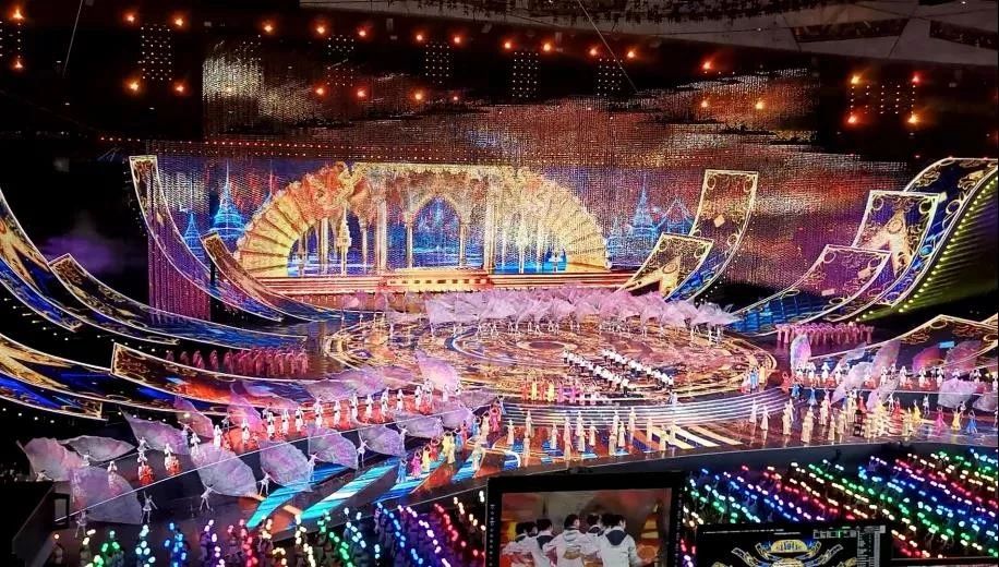 hecoos | What can hecoos do?
hecoos offers a comprehensive suite of features designed to elevate your visual experience. 
See more on our social media accounts: facebook.com/share/p/B5e7LP…