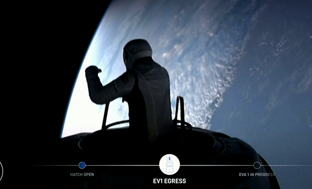 Allright. Selfie? #CrewDragon