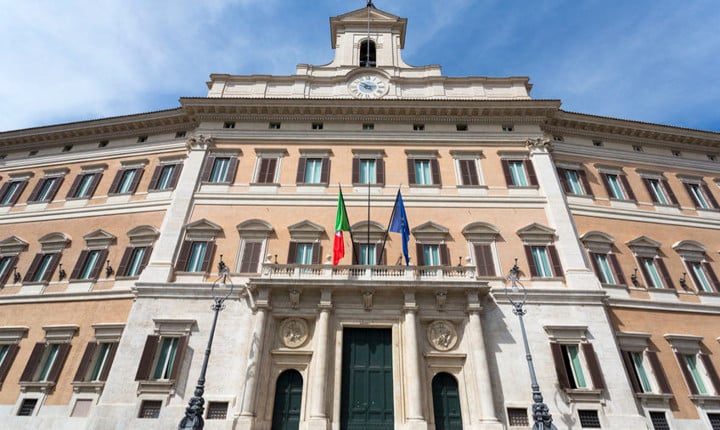 Confcooperative Habitat (@habitatcci) on Twitter photo Rigenerazione urbana: @Alemagion <a href="/HabitatCCI/">Confcooperative Habitat</a> in audizione a <a href="/Montecitorio/">Camera dei deputati</a>: "Necessario un quadro di norme urbanistiche univoche per tutto il territorio e una riflessione sul corretto significato di rigenerazione urbana e di ristrutturazione edilizia." β‘οΈbit.ly/4eim2rk Rigenerazione urbana: @Alemagion <a href="/HabitatCCI/">Confcooperative Habitat</a> in audizione a <a href="/Montecitorio/">Camera dei deputati</a>: "Necessario un quadro di norme urbanistiche univoche per tutto il territorio e una riflessione sul corretto significato di rigenerazione urbana e di ristrutturazione edilizia." β‘οΈbit.ly/4eim2rk