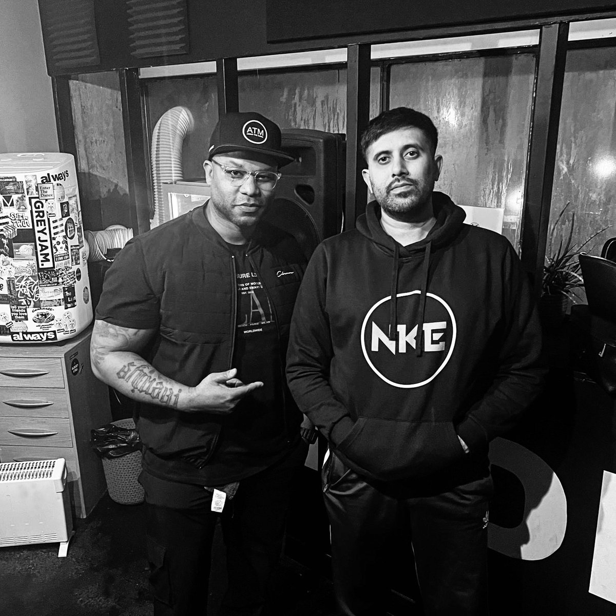 SmooveKriminal's tweet photo. Radio tonight on @ModeRadioLondon from 7PM where, I’ll be joined by @MCBlenda to officially mark the release of ‘Rum Or Brandy’ which, is currently exclusive to BandCamp 🍹🥃 

#UKFunky #UKG #UKGarage #Radio #RadioShow #BandCamp #Rum #Brandy https://t.co/mN5YJMCXWW