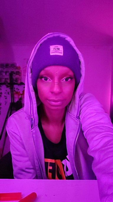 Good afternoon findom, I think I'm back om my night shift rhythm again. Which means more time to torment<a href="/tag/footfetish"class="tags"><span>#footfetish</span></a><a href="/tag/ebonygoddess"class="tags"><span>#ebonygoddess</span></a><a href="/tag/feetpics"class="tags"><span>#feetpics</span></a>
