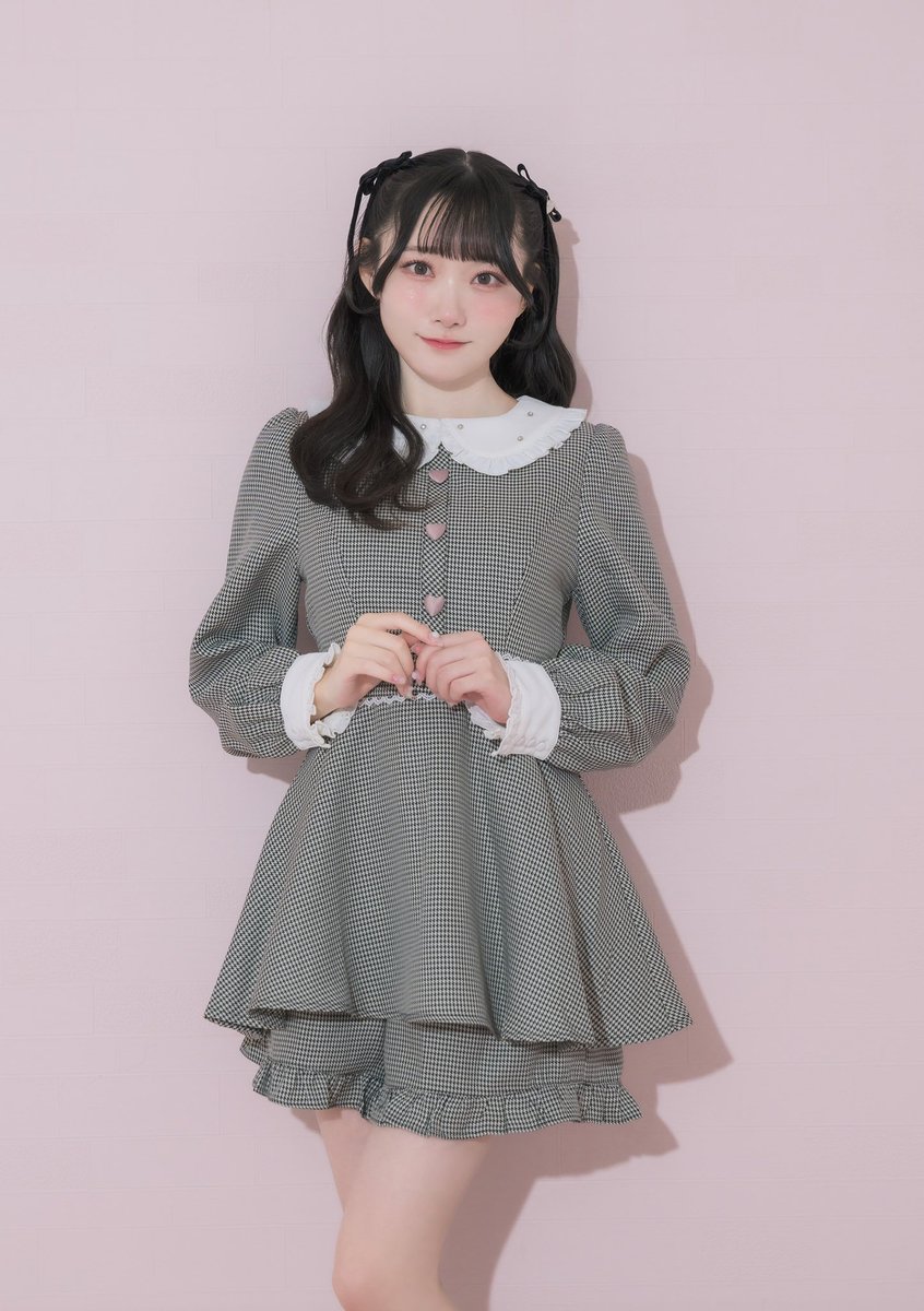 Pium×≠ME 本田珠由記 コラボ ビジューカラードーリーセットアップ pium on X