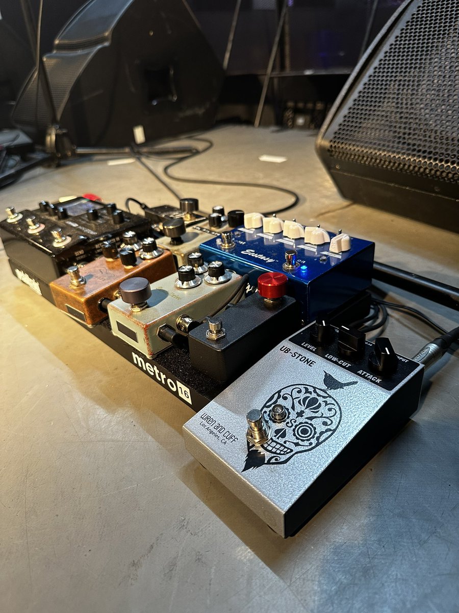 pentaman1984's tweet photo. 最近
#エフェクターボード
#1995fx
#bogner
#wrenandcuff
#line6 https://t.co/yM2gqvlFuu